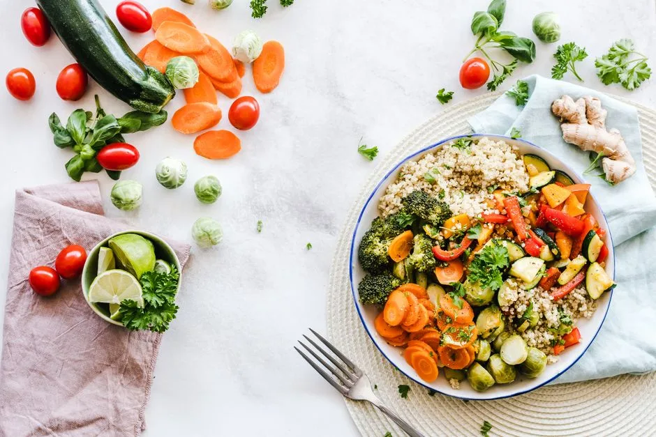 Prato colorido e equilibrado com legumes variados